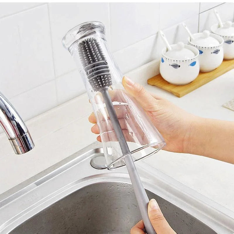 Cepillo de silicona para limpiar biberones, vasos y botellas de vidrio.